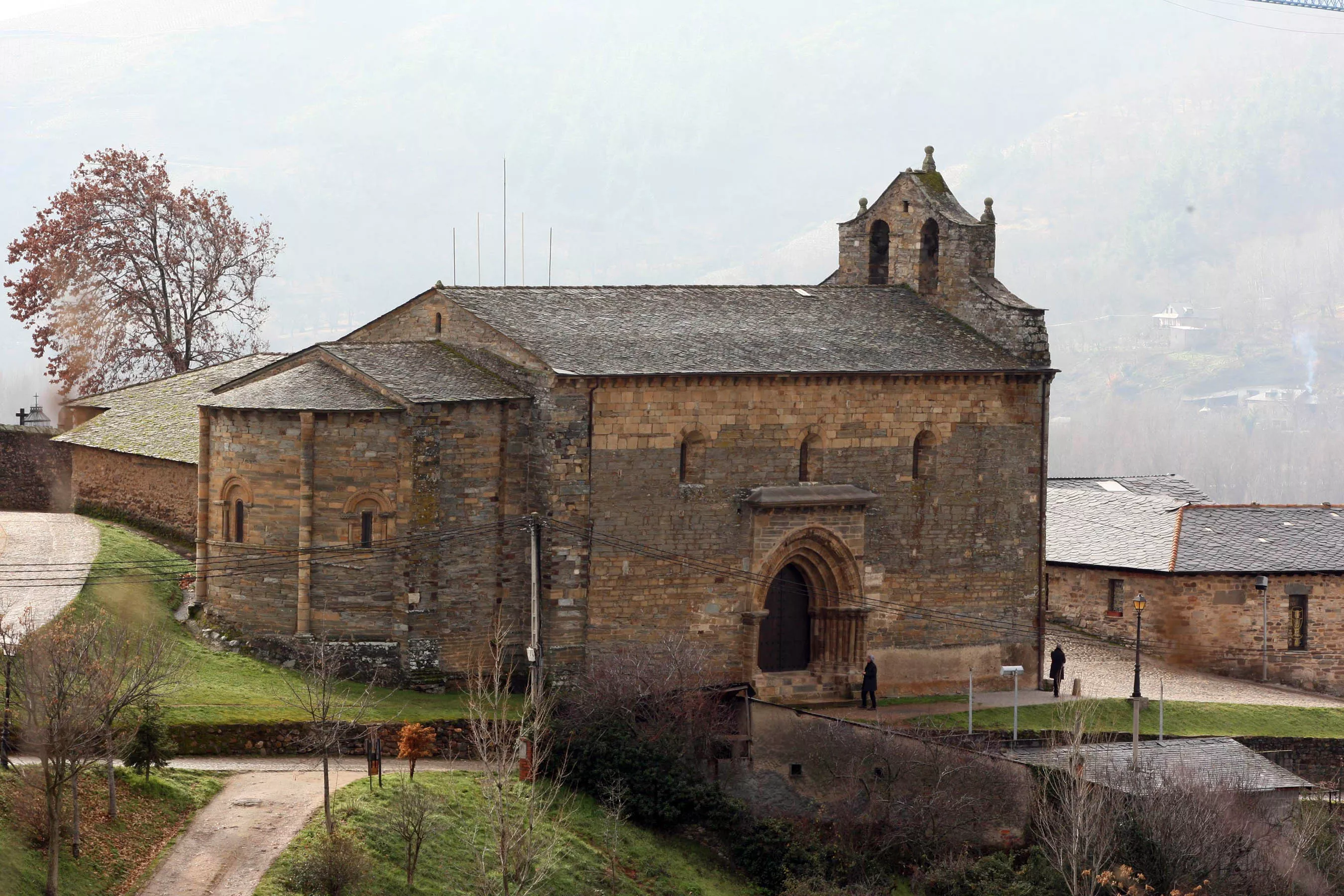 Iglesia de Santiago de Villafranca del Bierzo (Rubén Cacho)