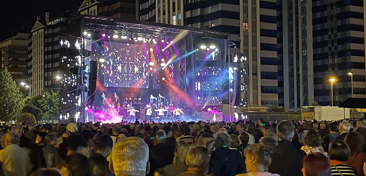 'Combo Dominicano' hace 'vibrar' a Ponferrada en su primer día de las Fiestas de La Encina 'Combo Dominicano' hace 'vibrar' a Ponferrada en su primer día de las Fiestas de La Encina