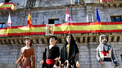 El desfile de gigantes y cabezudos de este 2023 El desfile de gigantes y cabezudos de este 2023