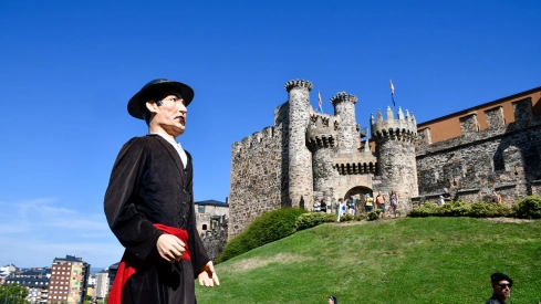 El desfile de gigantes y cabezudos de este 2023 El desfile de gigantes y cabezudos de este 2023