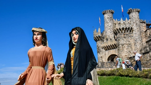 El desfile de gigantes y cabezudos de este 2023 El desfile de gigantes y cabezudos de este 2023