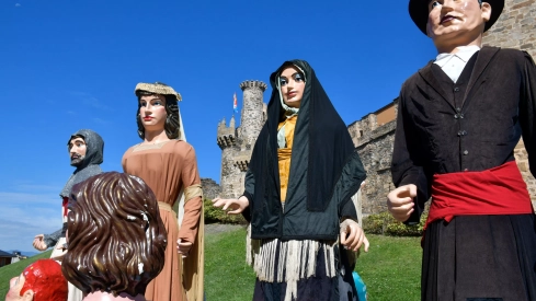 El desfile de gigantes y cabezudos de este 2023 El desfile de gigantes y cabezudos de este 2023