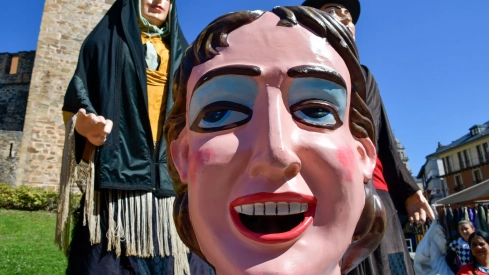 El desfile de gigantes y cabezudos de este 2023 El desfile de gigantes y cabezudos de este 2023