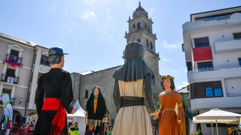 El desfile de gigantes y cabezudos de este 2023 El desfile de gigantes y cabezudos de este 2023