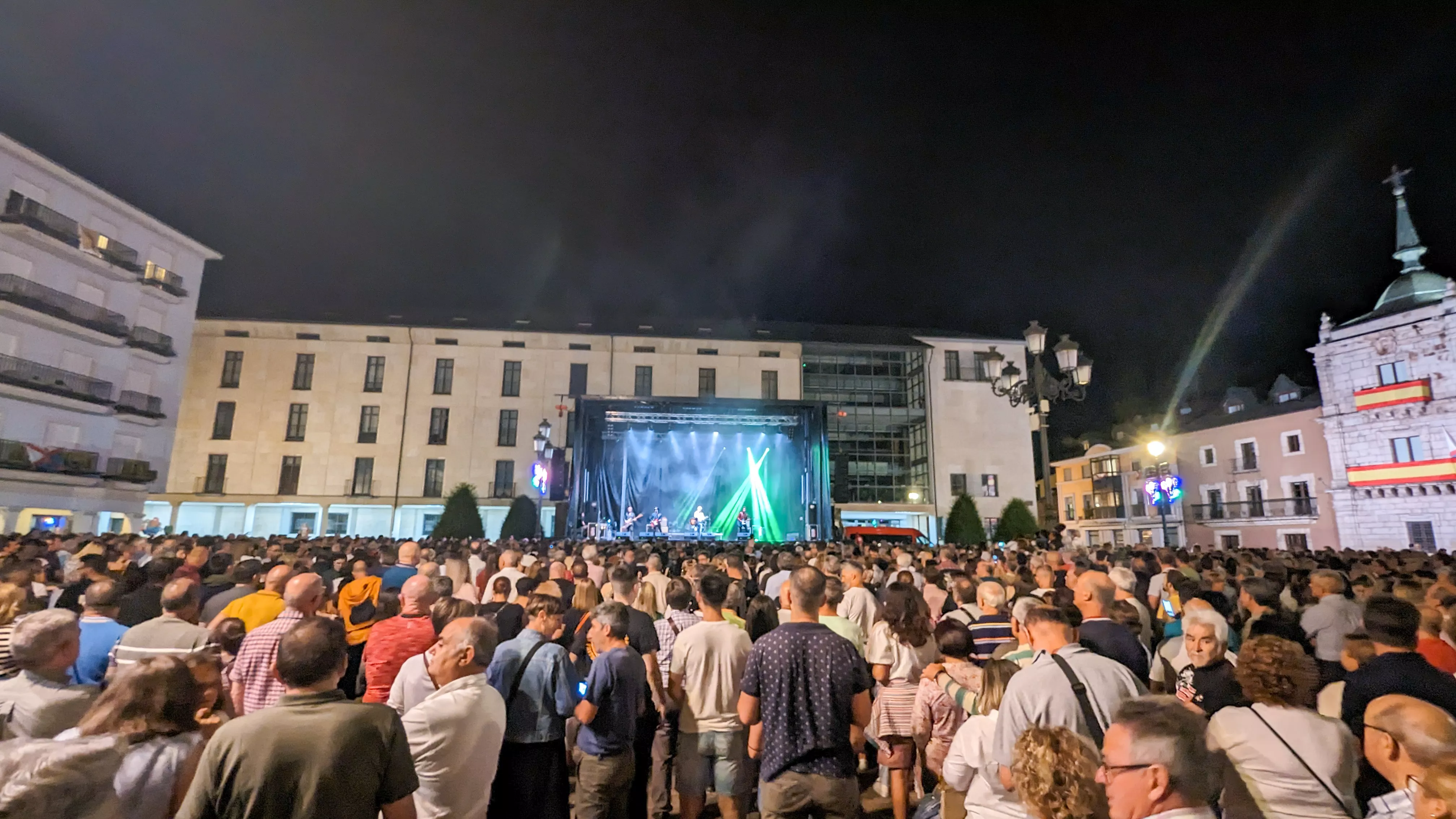 PXL 20230906 212150933.NIGHT PXL 20230906 212150933.NIGHT