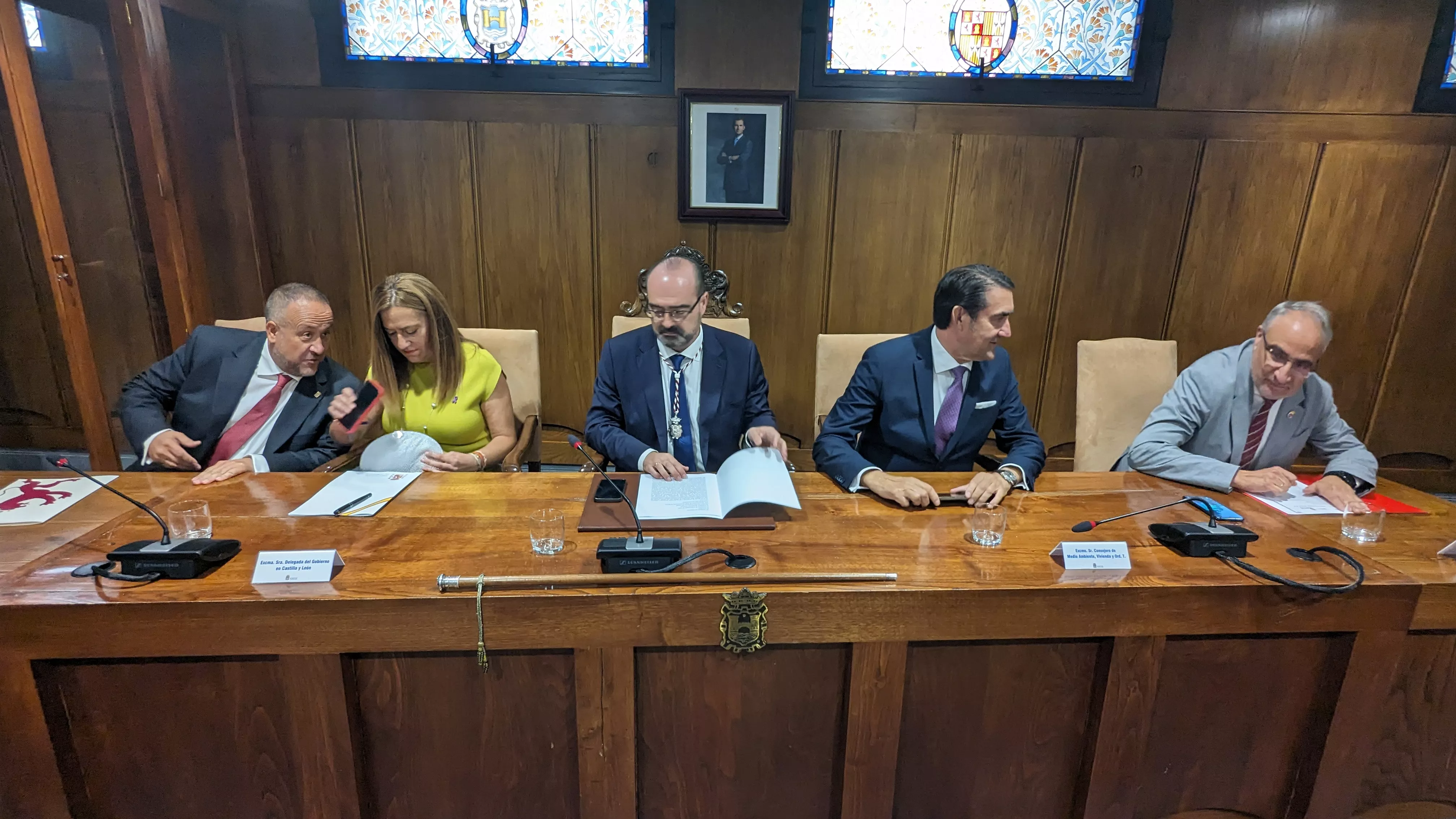 Acto institucional en el Día del Bierzo