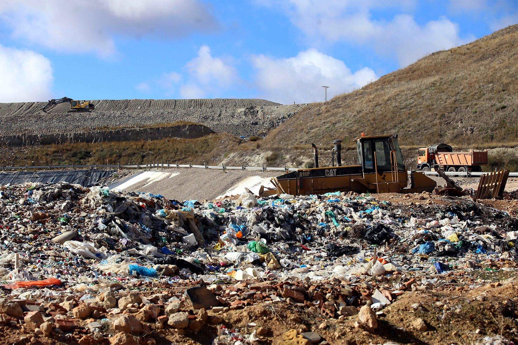 Aprobada la declaración de impacto ambiental para el futuro 'macrovertedero' de San Justo de la Vega (León) Aprobada la declaración de impacto ambiental para el futuro 'macrovertedero' de San Justo de la Vega (León)