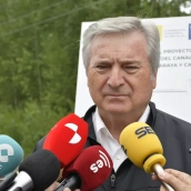 Raúl Valcarce durante el anuncio de las obras de adecuación del canal bajo
