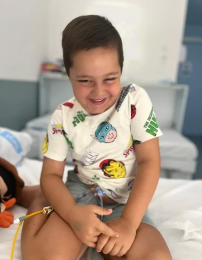 Adrián (9) Adrián (9)