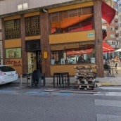 Terraza COVID siendo retirada en Ponferrada Terraza COVID siendo retirada en Ponferrada