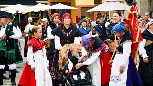  Tradicional procesión y comitiva de autoridades en el día del Cristín de Bembibre  (2)