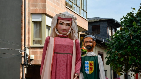  Tradicional procesión y comitiva de autoridades en el día del Cristín de Bembibre  (6)