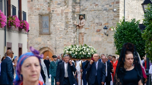  Tradicional procesión y comitiva de autoridades en el día del Cristín de Bembibre  (9)