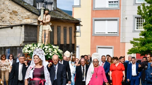  Tradicional procesión y comitiva de autoridades en el día del Cristín de Bembibre  (14)