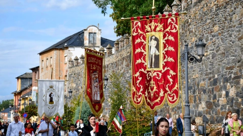  Tradicional procesión y comitiva de autoridades en el día del Cristín de Bembibre  (18)
