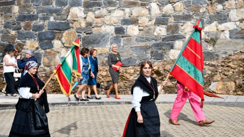  Tradicional procesión y comitiva de autoridades en el día del Cristín de Bembibre  (19)