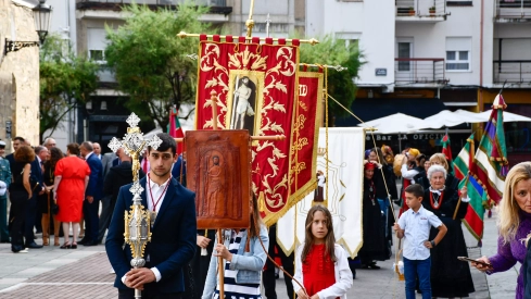  Tradicional procesión y comitiva de autoridades en el día del Cristín de Bembibre  (33)