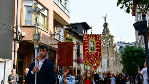 Tradicional procesión y comitiva de autoridades en el día del Cristín de Bembibre  (39)