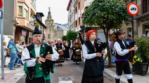  Tradicional procesión y comitiva de autoridades en el día del Cristín de Bembibre  (45)