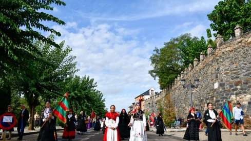 Tradicional procesión y comitiva de autoridades en el día del Cristín de Bembibre  (54)