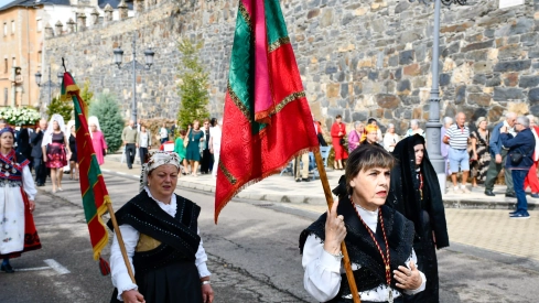  Tradicional procesión y comitiva de autoridades en el día del Cristín de Bembibre  (55)