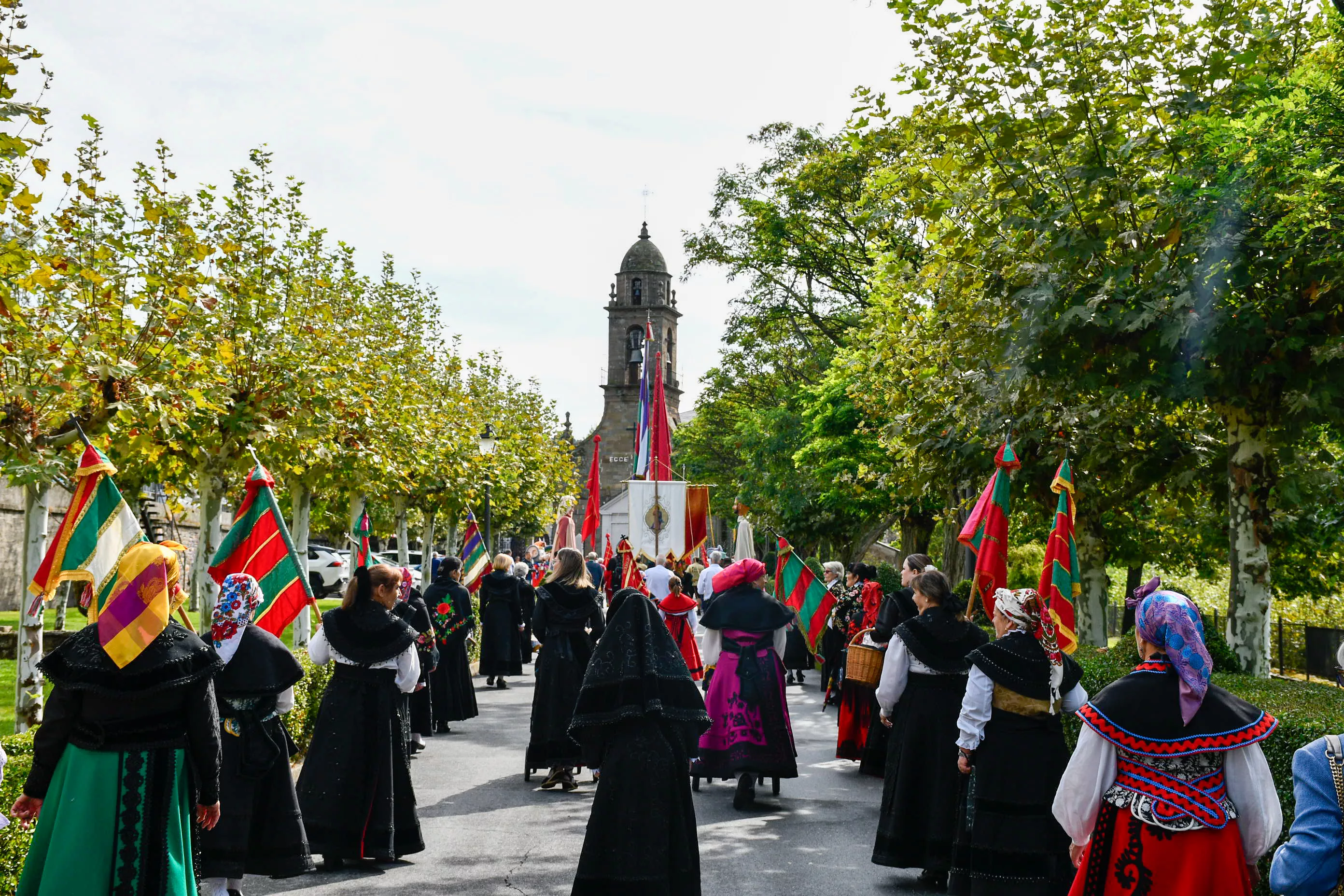  Tradicional procesión y comitiva de autoridades en el día del Cristín de Bembibre  (64)