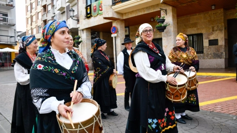  Tradicional procesión y comitiva de autoridades en el día del Cristín de Bembibre  (78)