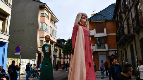  Tradicional procesión y comitiva de autoridades en el día del Cristín de Bembibre  (80)
