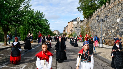  Tradicional procesión y comitiva de autoridades en el día del Cristín de Bembibre  (89)