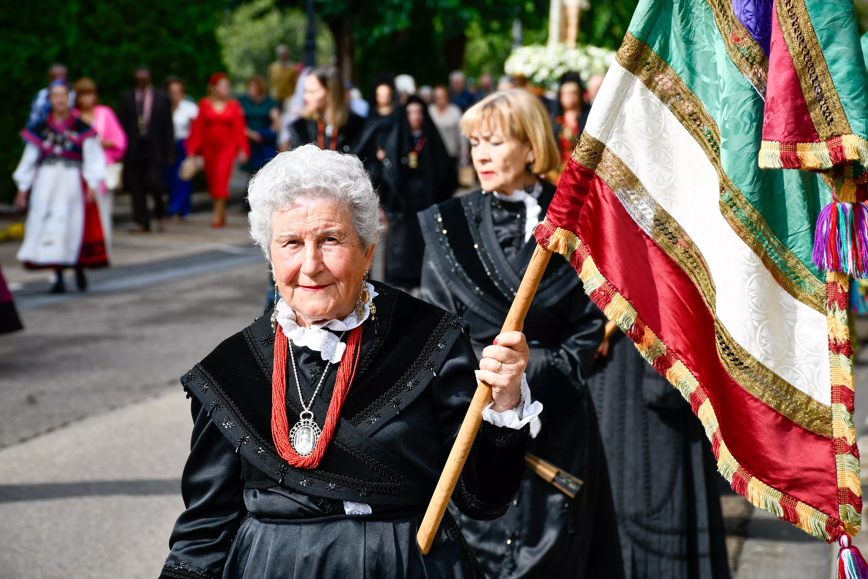  Tradicional procesión y comitiva de autoridades en el día del Cristín de Bembibre(92)