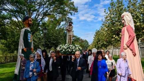 Tradicional procesión y comitiva de autoridades en el día del Cristín de Bembibre  (98)