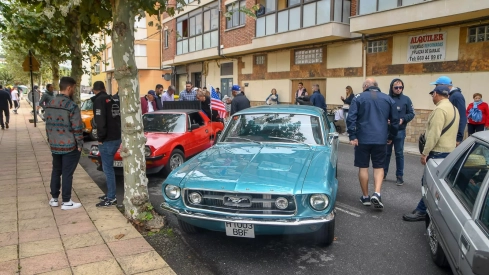 III Concentración de coches clásicos en Bembibre
