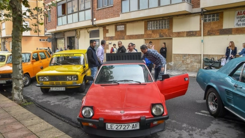 III Concentración de coches clásicos en Bembibre