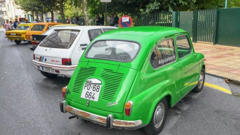 III Concentración de coches clásicos en Bembibre