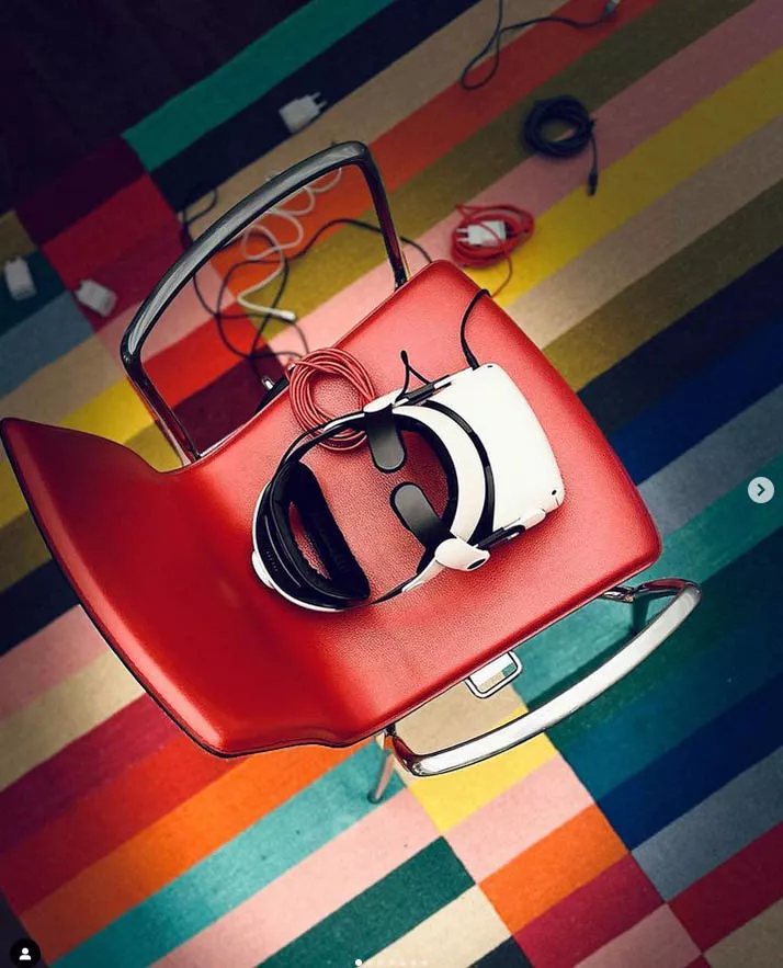 Proyecto de gafas de realidad virtual contra la LGTBIFOBIA..