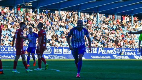 Fotos del partido entre la Ponferradina y el Osasuna B