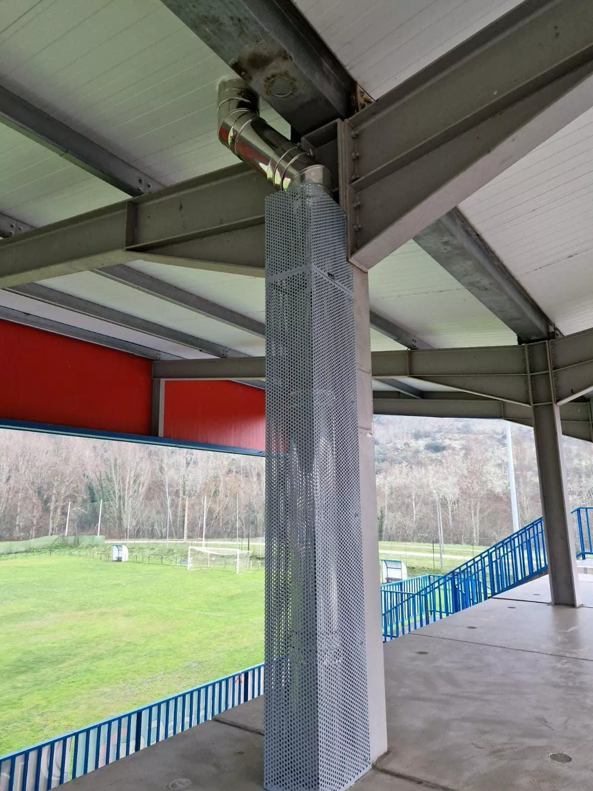 Campo fútbol Flores del Sil Campo fútbol Flores del Sil