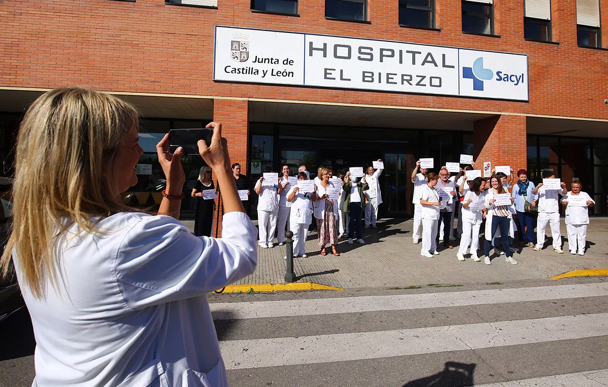 Concentración del personal estatutario de Sanidad del Bierzo (8)