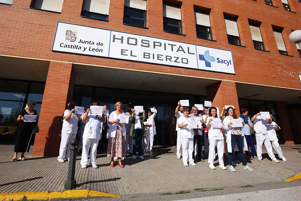 Concentración del personal estatutario de Sanidad del Bierzo (3)