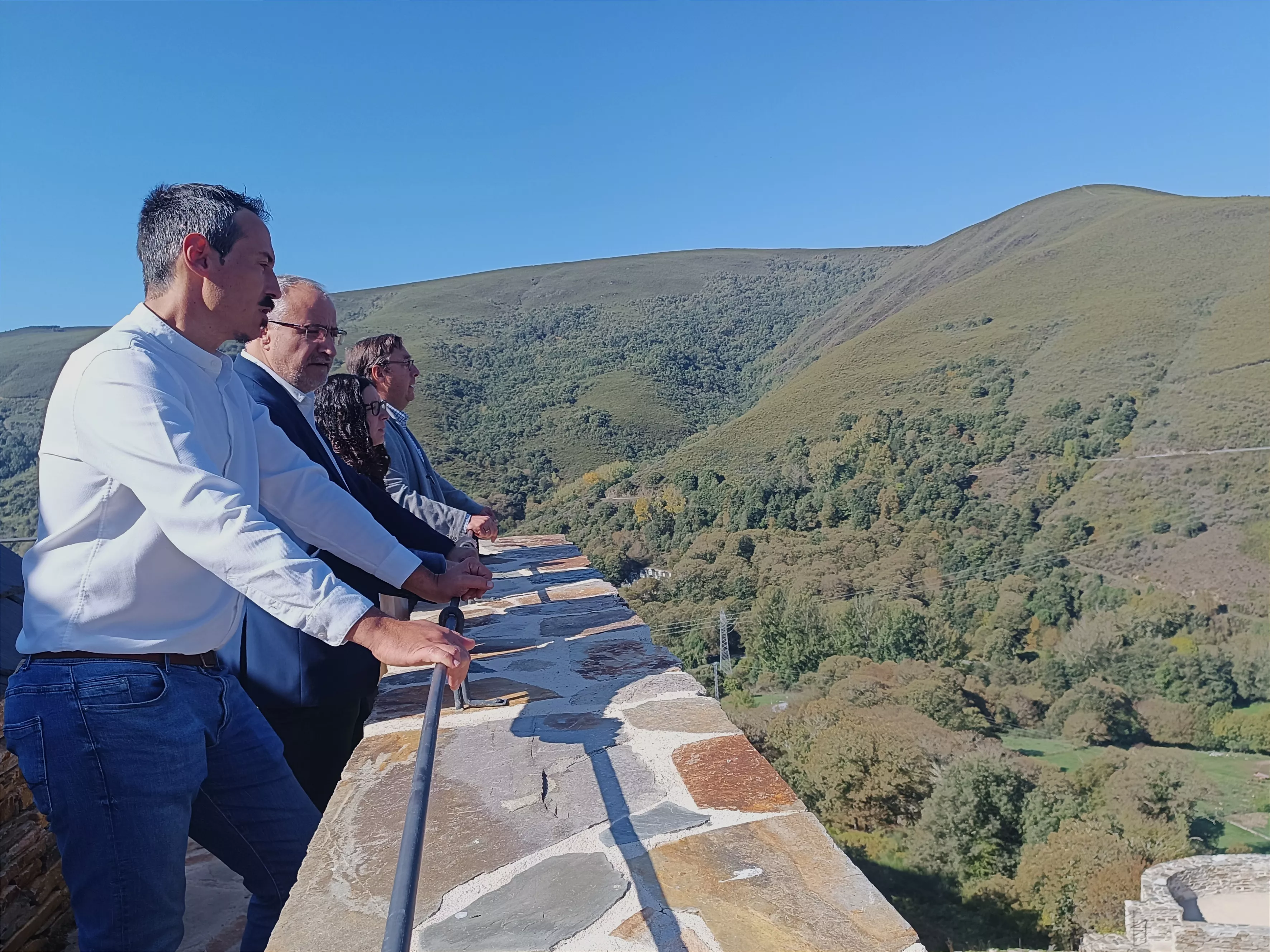 Visita del Consejo Comarcal del Bierzo a Balboa (4)
