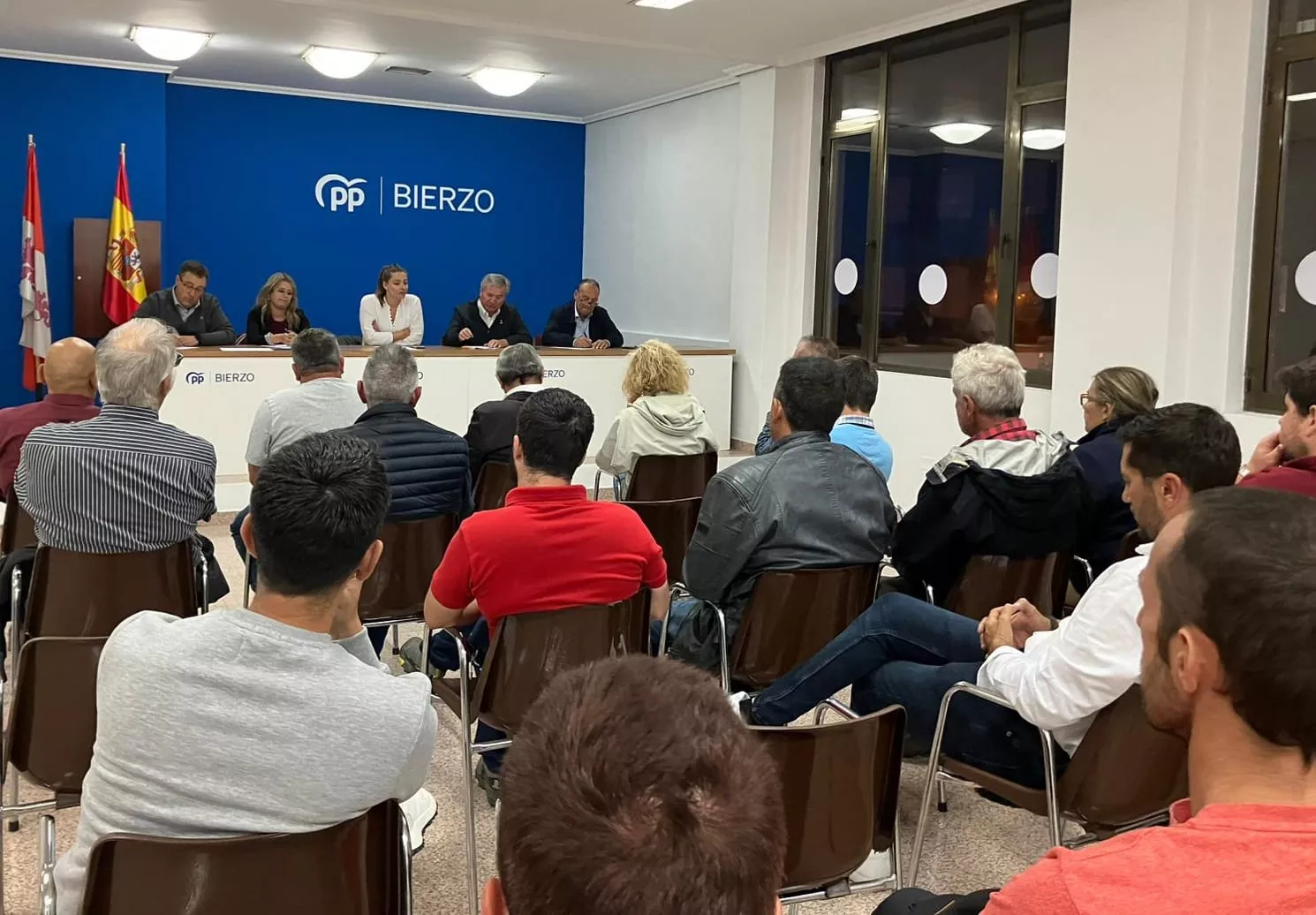 Reunión de trabajo PP Bierzo 2 Reunión de trabajo PP Bierzo 2