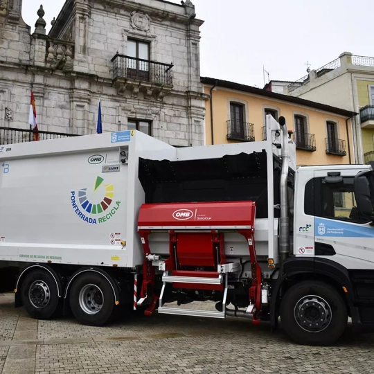 Nuevo camión basura de Ponferrada Nuevo camión basura de Ponferrada