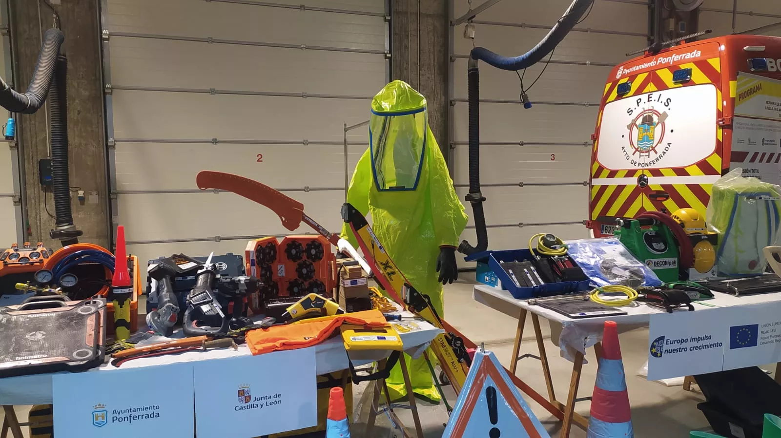 Ampliación del material del parque de bomberos de Ponferrada Ampliación del material del parque de bomberos de Ponferrada