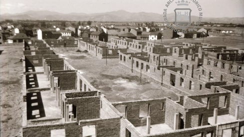  El Archivo de Ponferrada desvela otra foto inédita de la construcción del poblado La Minero | La Casa de la Cultura Ponferrada 
