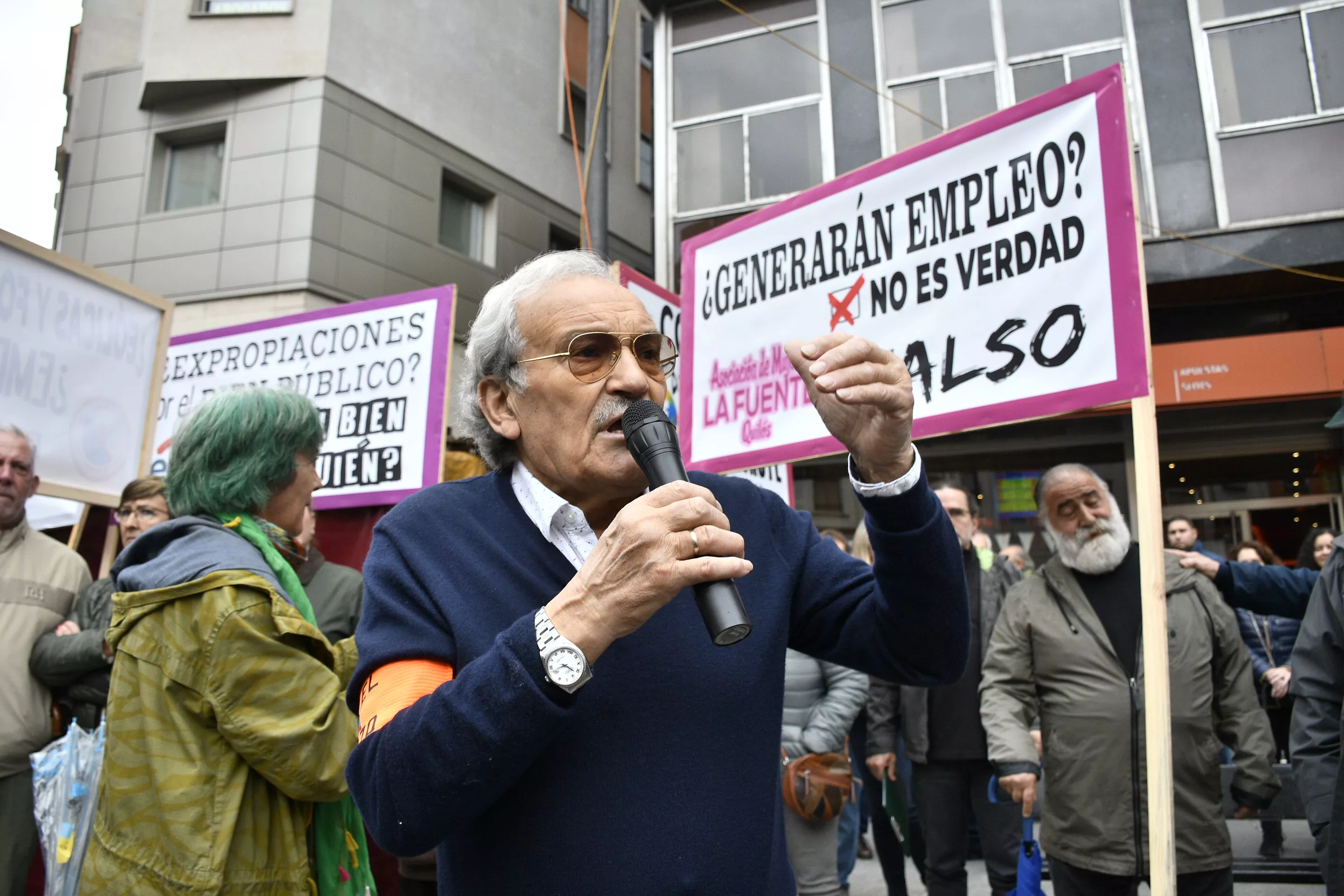  Manifestación contra la tramitación de macroparques eólicos y solares en El Bierzo