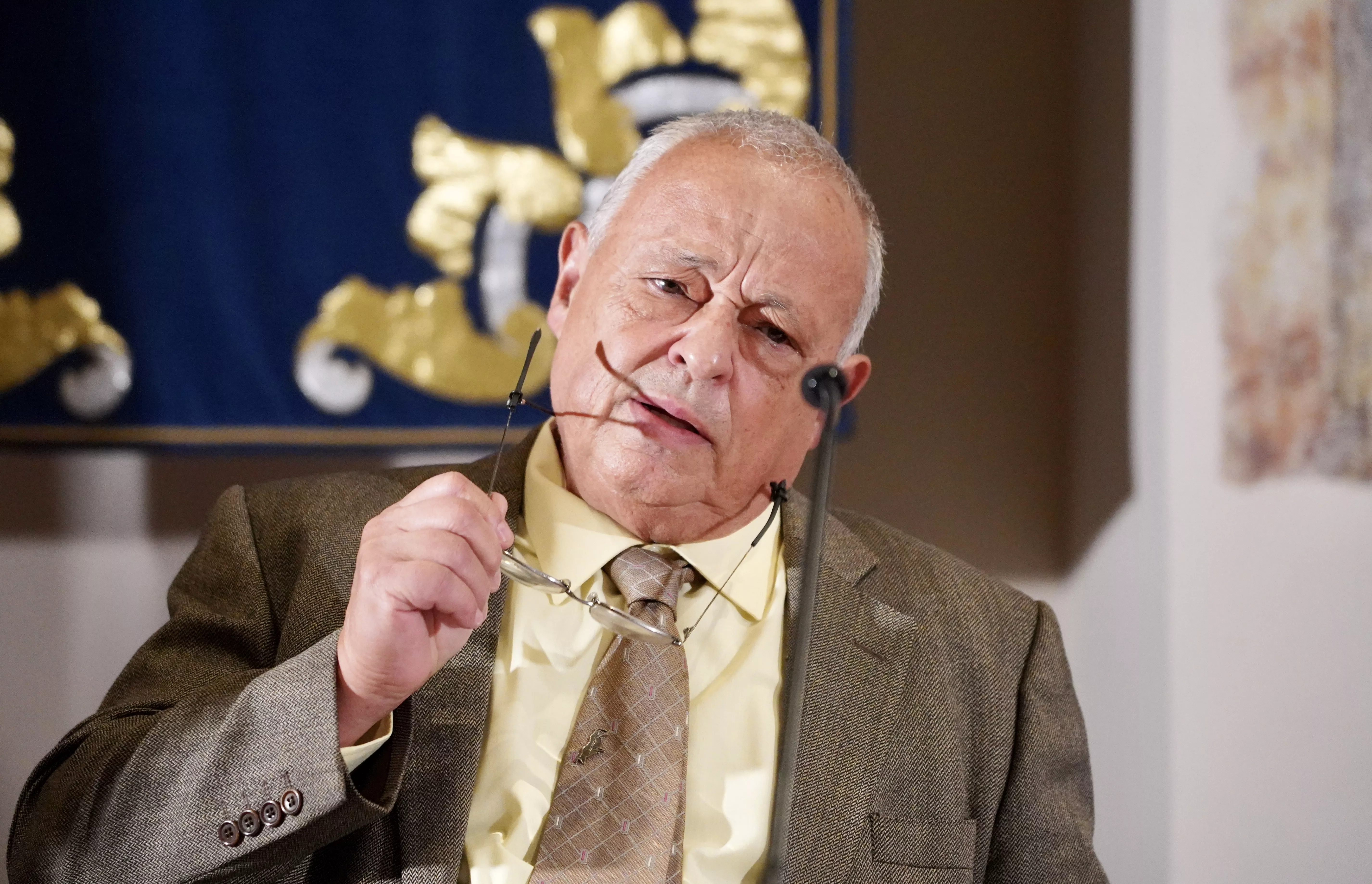 Consejero de Cultura, Turismo y Deportes, Gonzalo Santonja