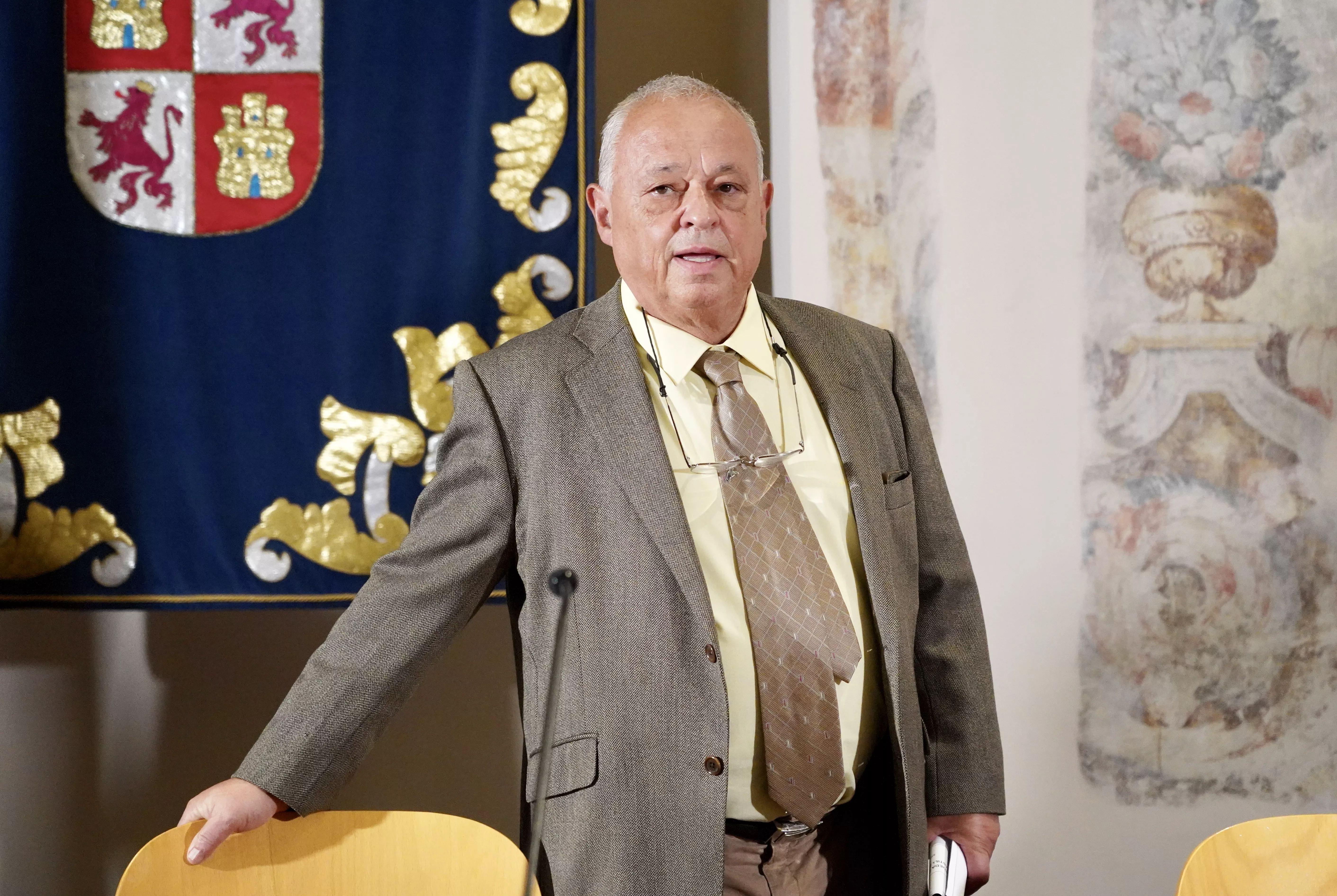 Consejero de Cultura, Turismo y Deportes, Gonzalo Santonja