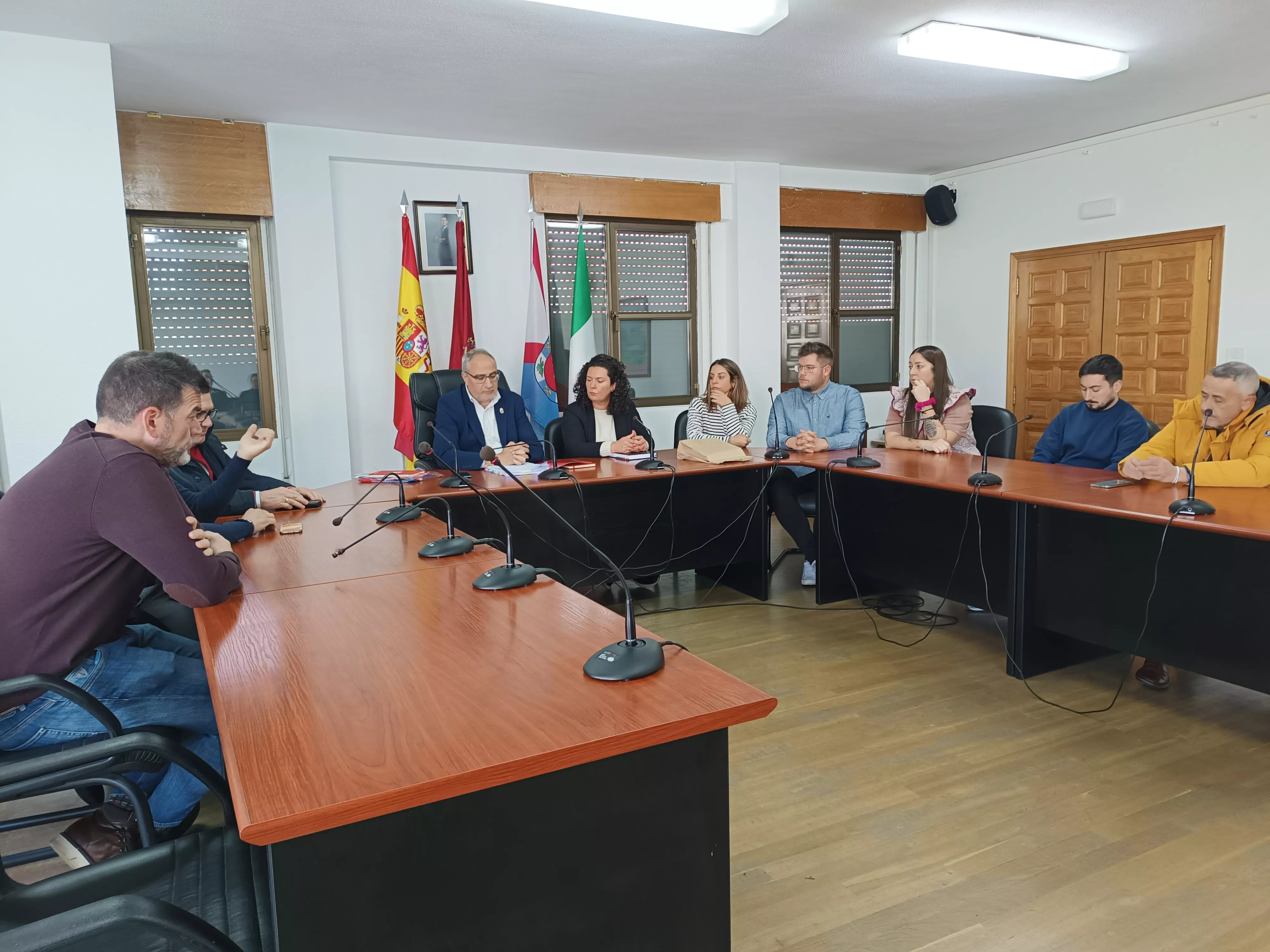 Visita institucional del Consejo del Bierzo a Cacabelos (2)