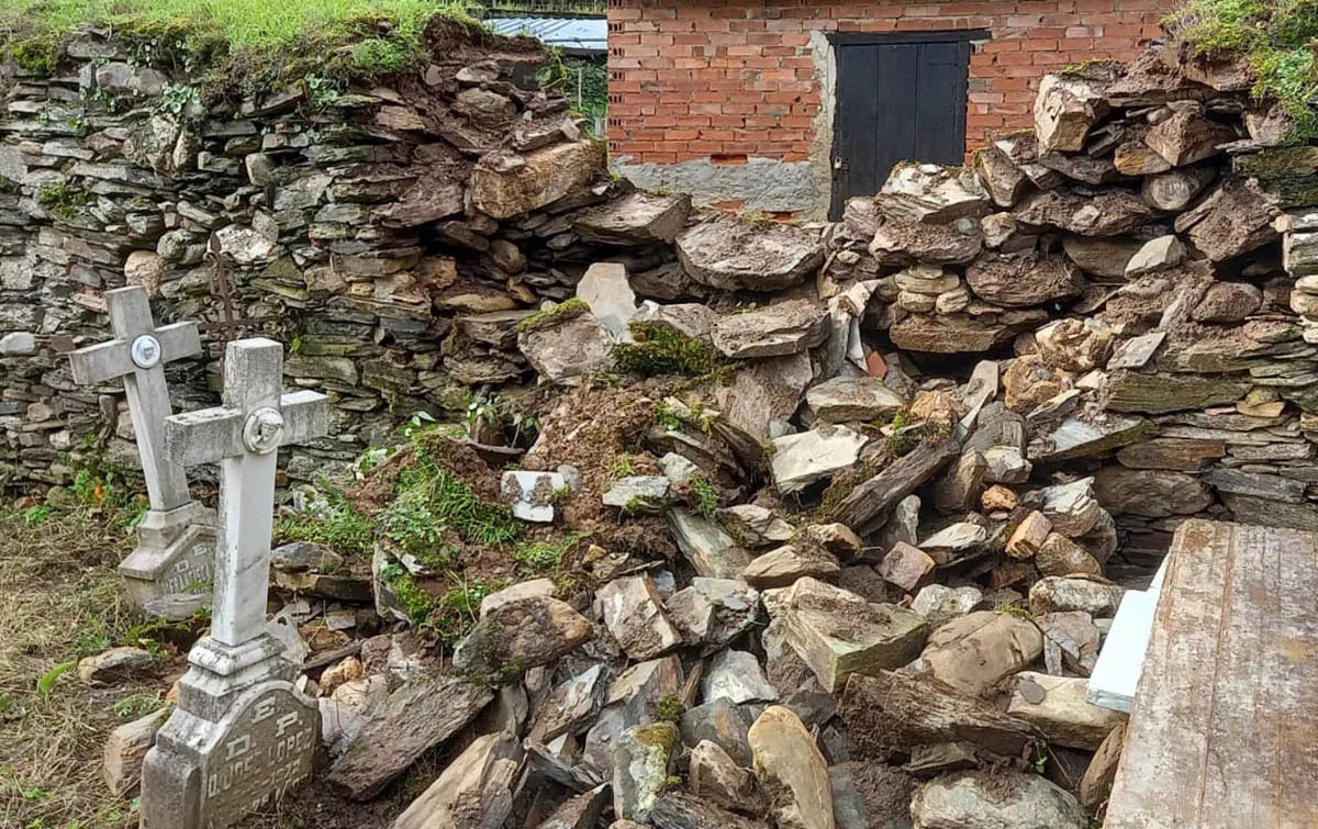 Cementerio de Valdefrancos Cementerio de Valdefrancos