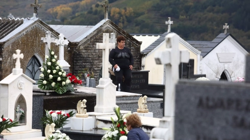 Día de Todos los Santos en el cementerio de Villafranca del Bierzo (10)